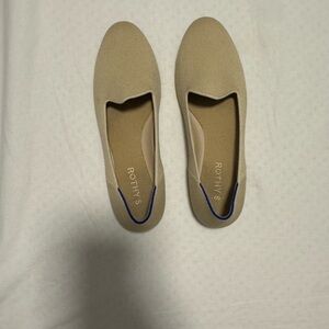Rothy's Beige Women's Flats with Blue Trim